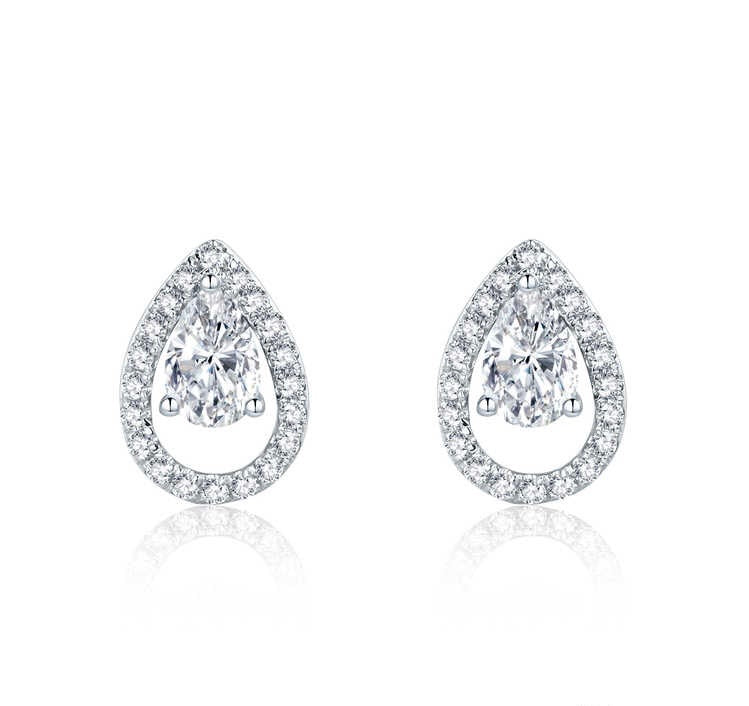 プリンセスカットスタッドピアス 主石0.42ct 副石0.188ct K18イエローゴールド ホワイトゴールドに変更可