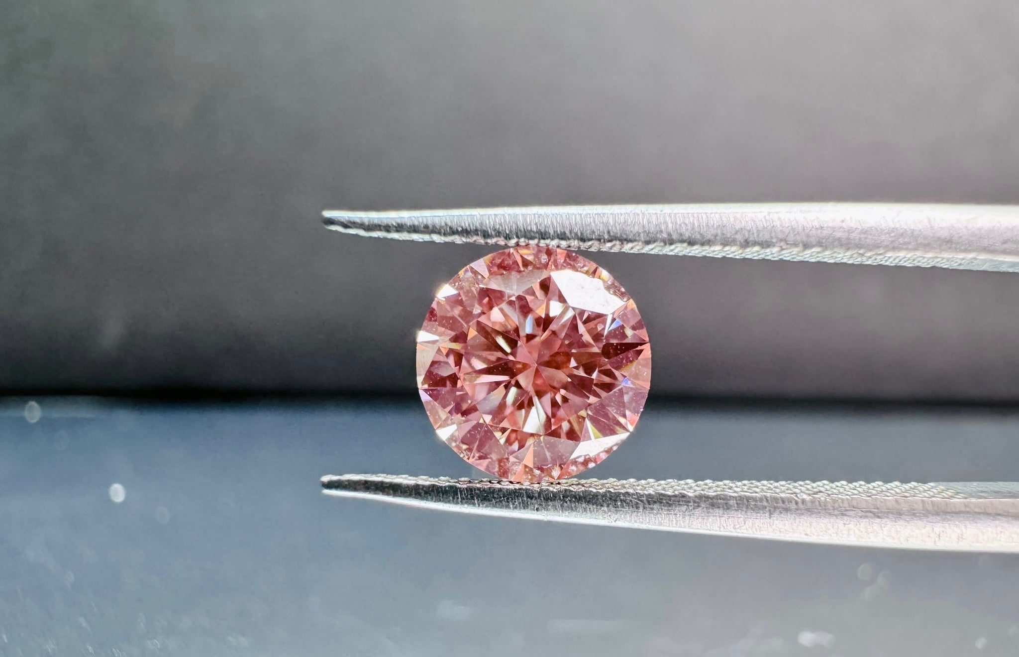 ピンクラボダイヤモンド 1.21ct ラウンドカット VVS2 鑑定書付き