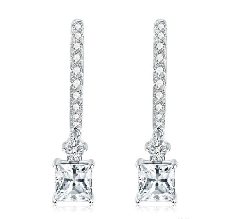 マーキスカットスタッドピアス 主石1.103ct 副石0.363ct K18 イエローゴールド ホワイトゴールドに変更可 総重量2.7g