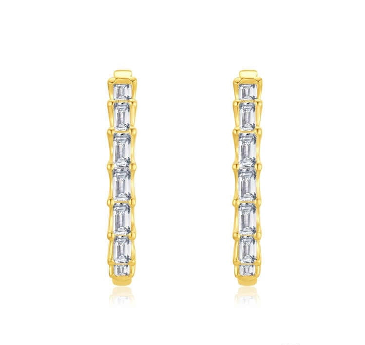 ラウンドスタッドピアス 0.817ct K18イエローゴールド 総重量3.38g