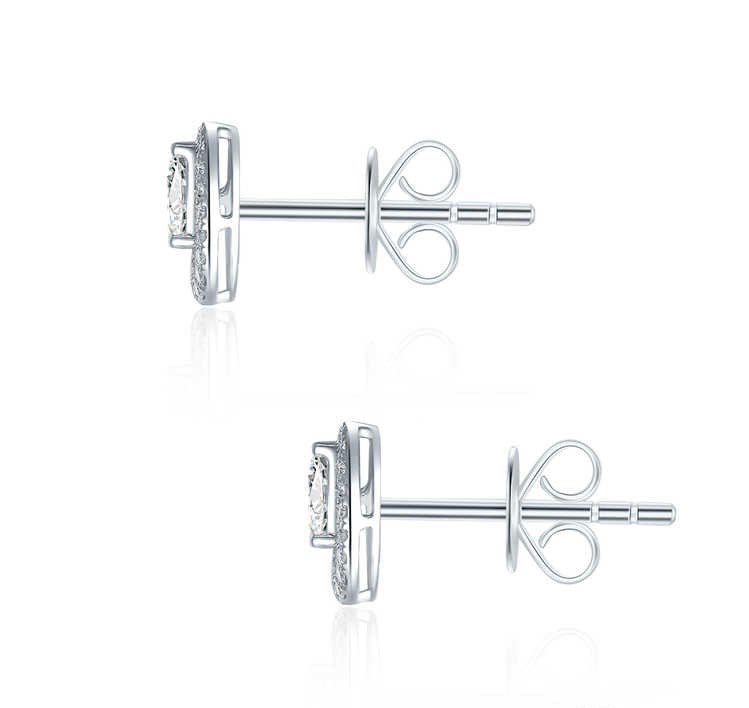 プリンセスカットスタッドピアス 主石0.42ct 副石0.188ct  K18イエローゴールド ホワイトゴールドに変更可