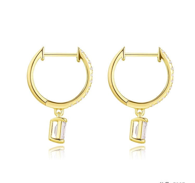 クッションカットスタッドピアス 主石0.54ct 副石0.142ct K14イエローゴールド 総重量1.22g