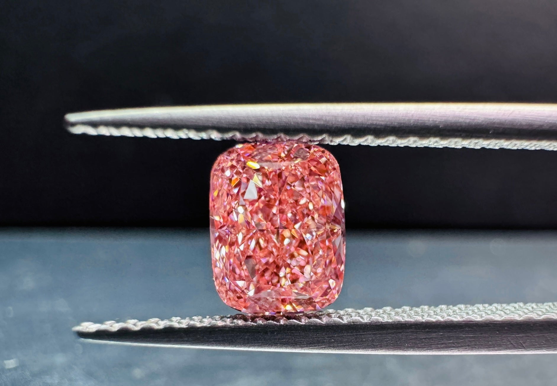 ピンクラボダイヤモンド 1.27ct ラウンドカット VS1 鑑定書付き